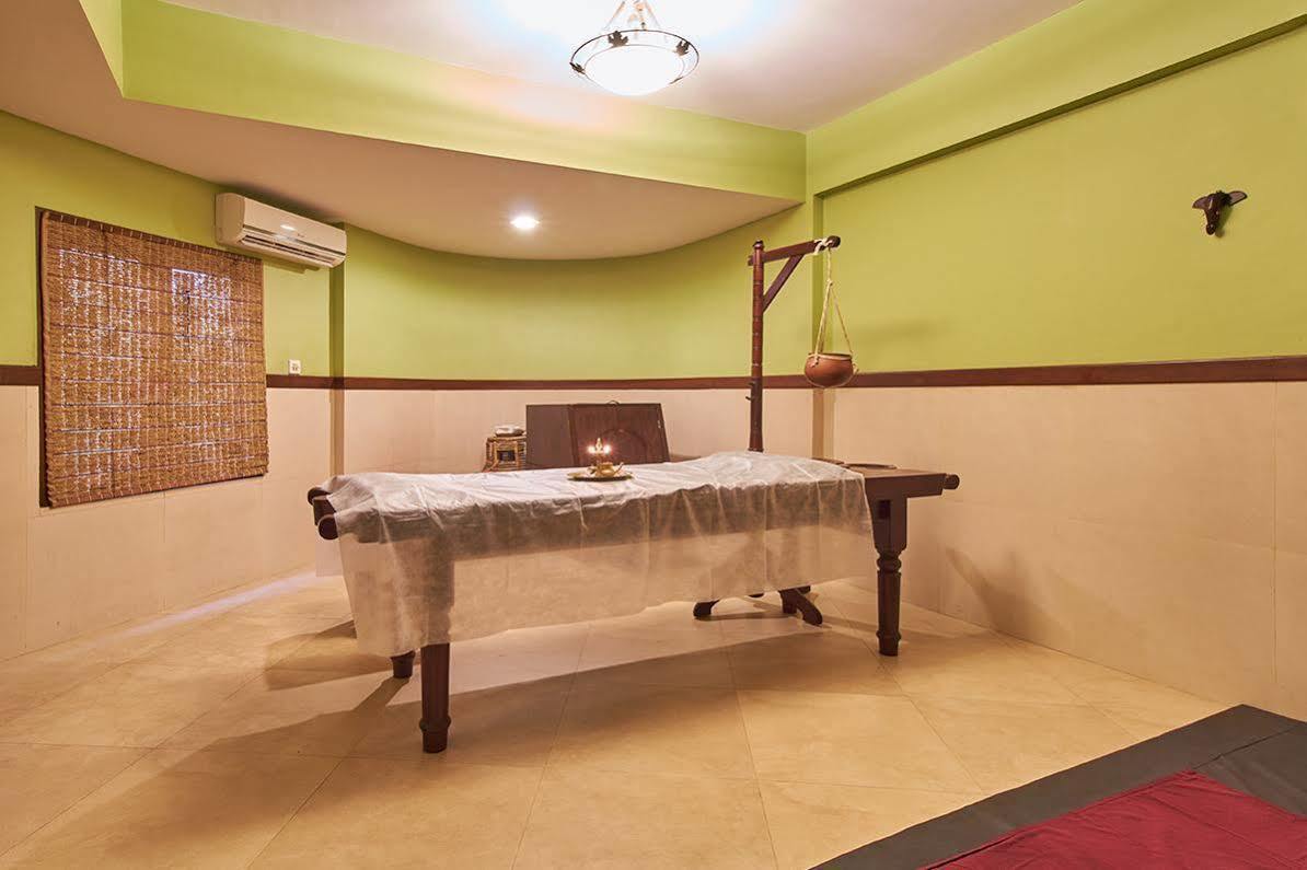 Uday Suites - The Airport Hotel Thiruvananthapuram Eksteriør bilde